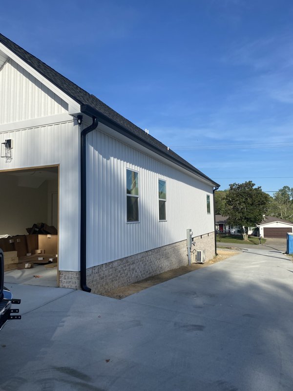 Single-story Chattanooga home with new seamless gutters